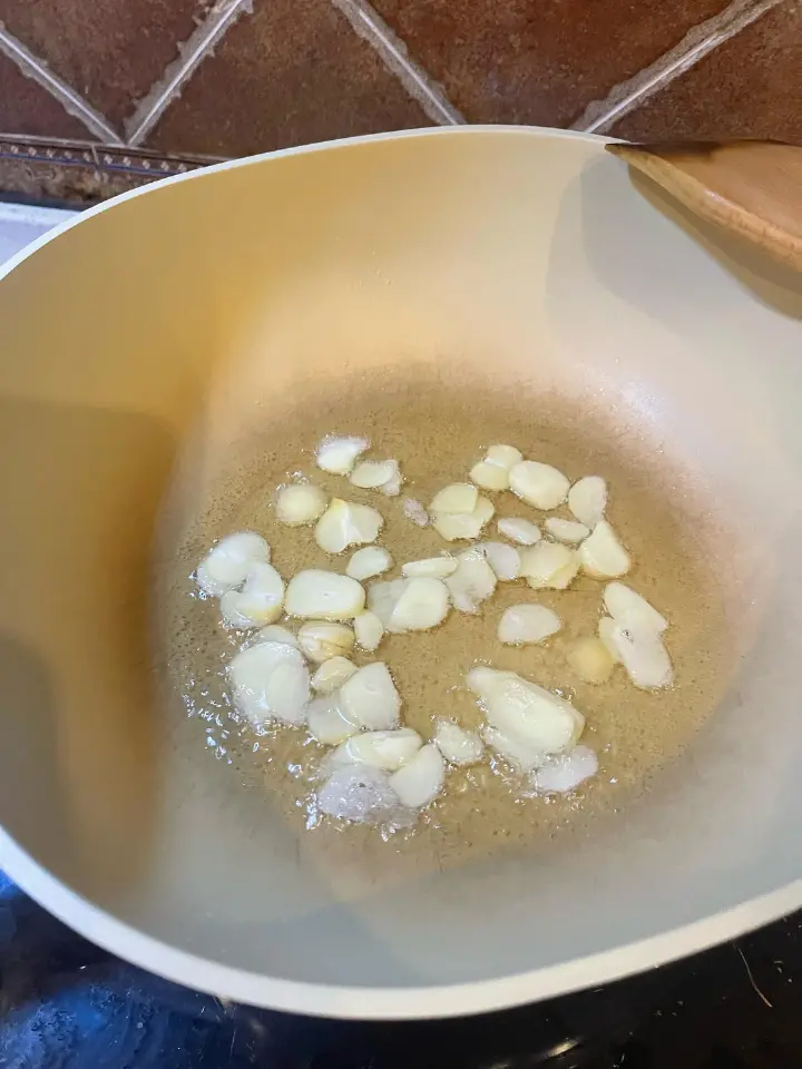 青椒炒青头菌 第 6 步