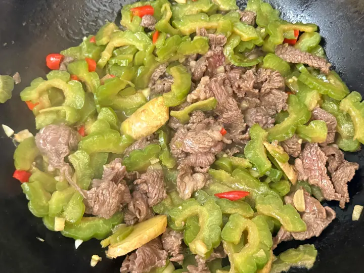 苦瓜炒牛肉 第 6 步