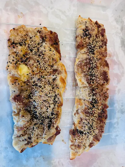 酥香牛肉芝士饼