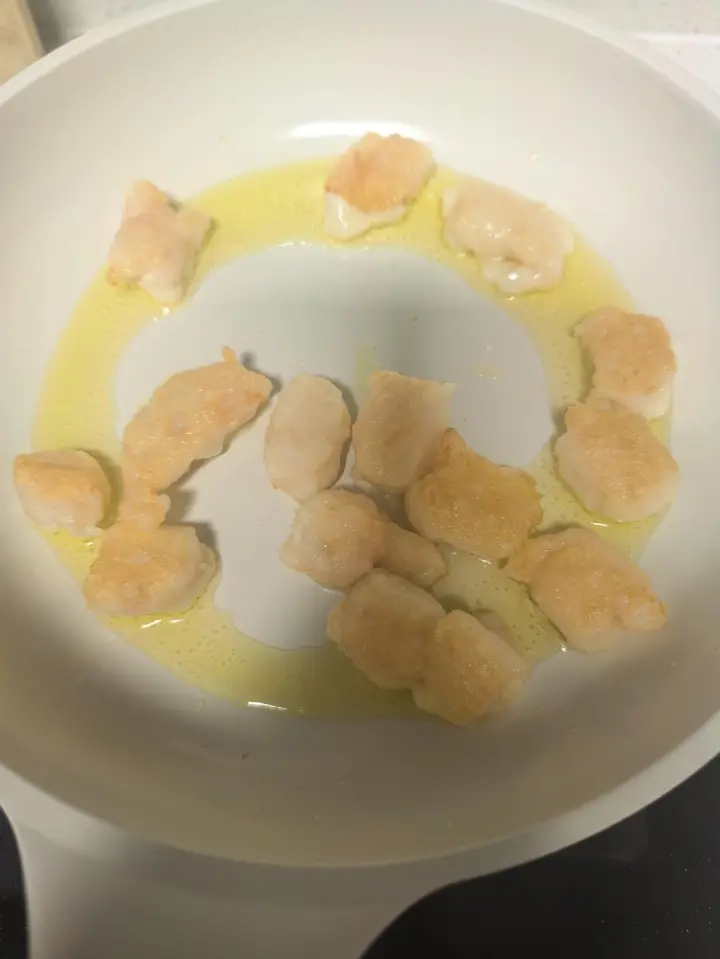 快手煎虾滑 第 2 步