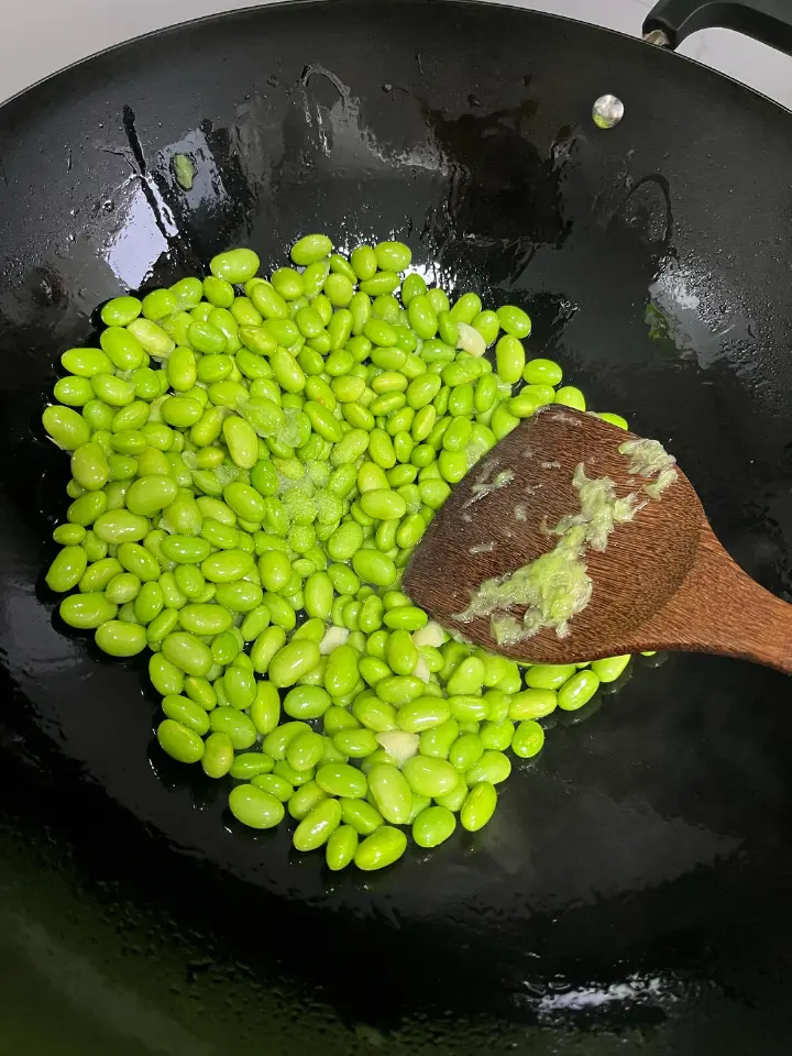 肉末炒毛豆 第 3 步