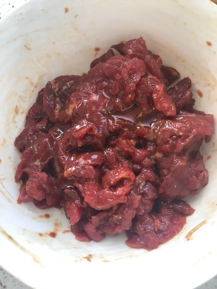 快手嫩滑腌牛肉 第 3 步