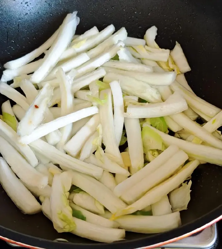 鱼丸炖白菜 第 6 步