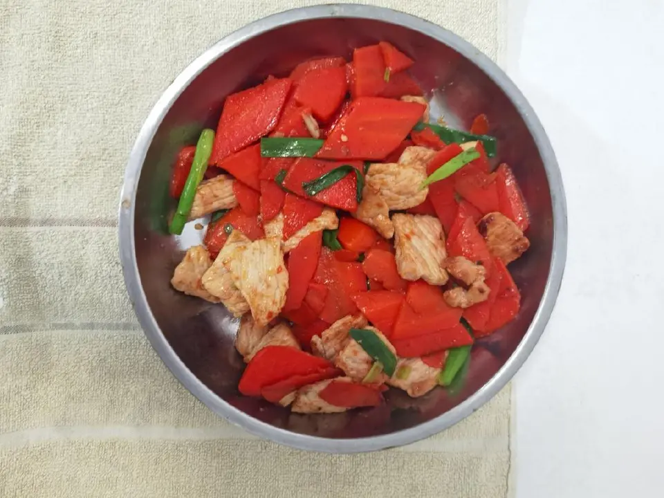 胡萝卜炒肉片成品图