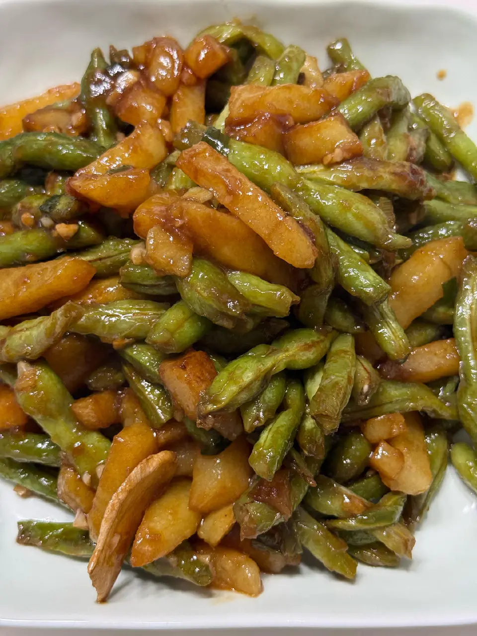 土豆烧豆角成品图