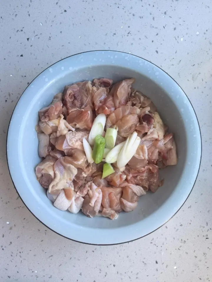 豆豉蒸鸡腿 第 2 步