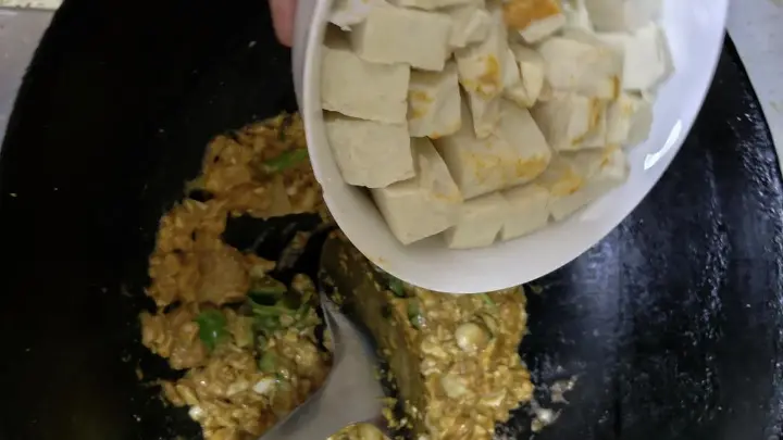 咸蛋黄烧豆腐 第 10 步