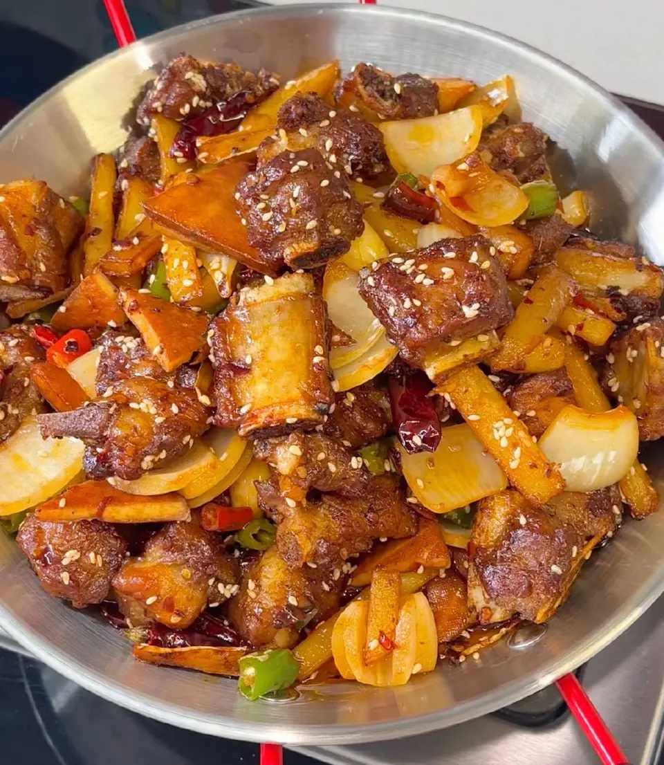 干锅排骨成品图
