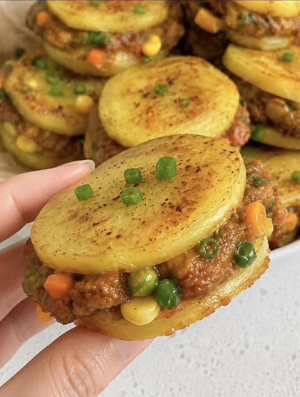 低脂土豆夹肉饼成品图