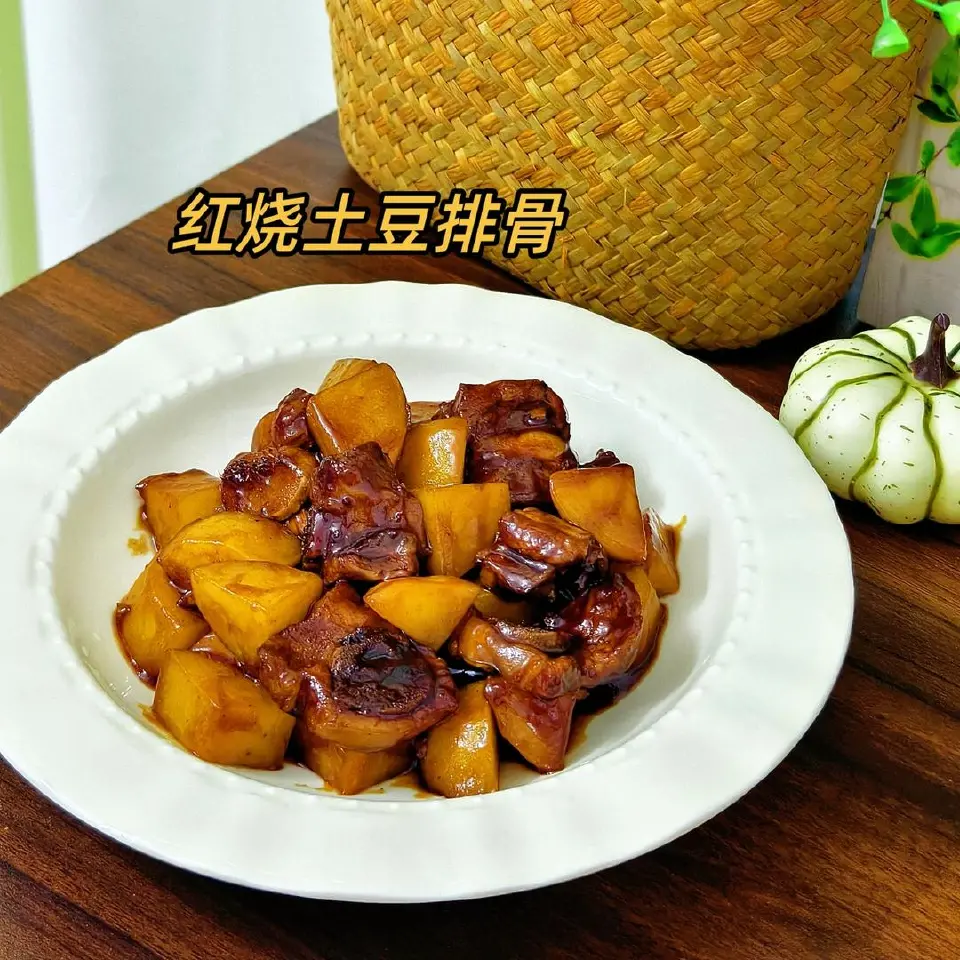 可乐土豆烧排骨成品图