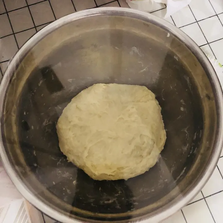 平底锅肉松面包 第 2 步