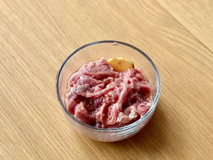 小炒黄牛肉拌面 第 2 步