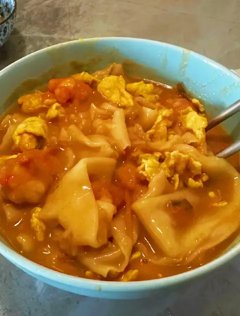 西红柿鸡蛋虾滑水扯面