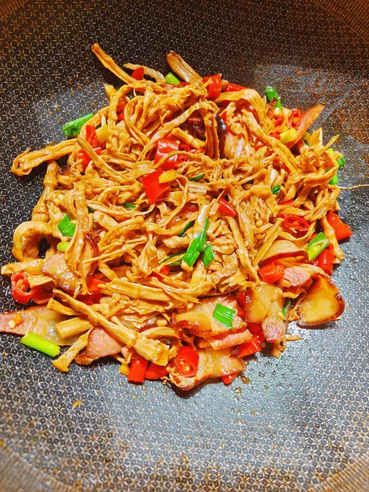 笋干炒腊肉 第 12 步