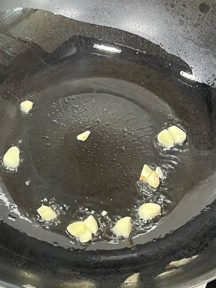 彩椒炒虾仁 第 4 步