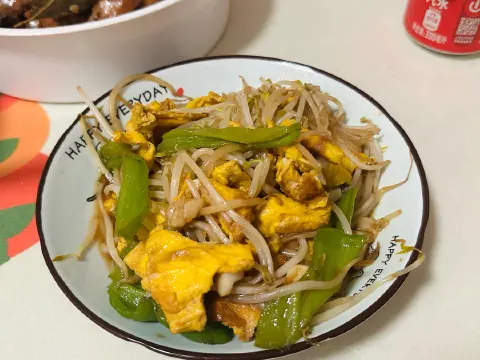 鸡蛋炒豆芽