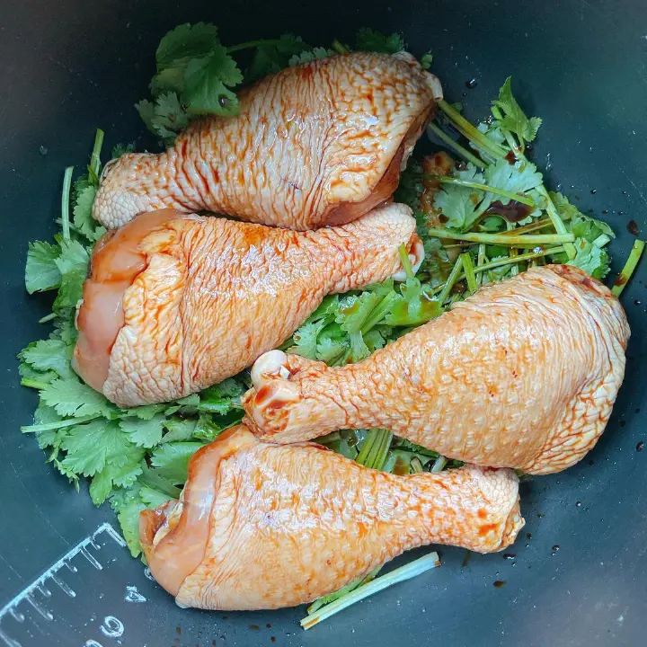 电饭煲焖鸡腿 第 3 步