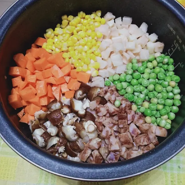电饭锅腊肠焖饭 第 11 步