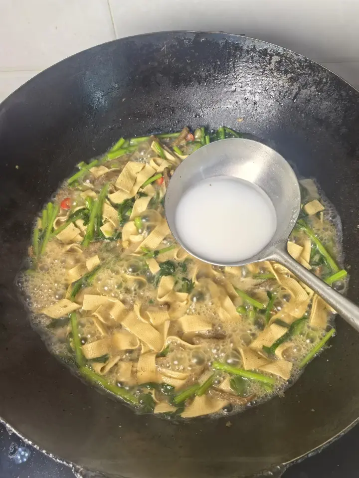 茼蒿炖干豆腐 第 15 步