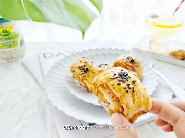 手抓饼火腿肉松酥 第 10 步