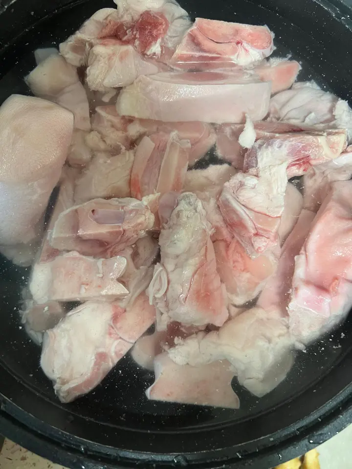 软糯红亮卤猪蹄 第 2 步