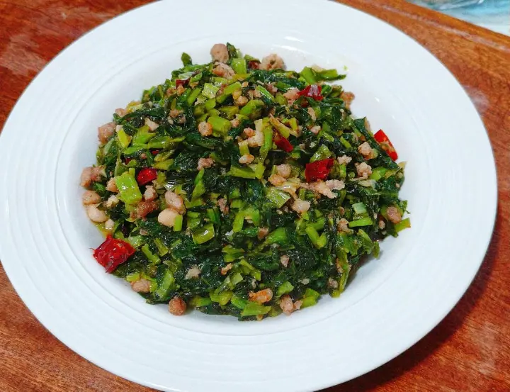 雪里蕻炒肉沫 第 6 步