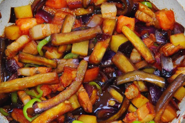 电饭煲茄子烧肉焖饭 第 7 步