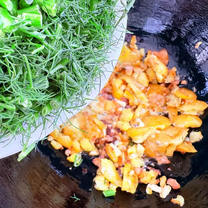 肉丁土豆炒茴香 第 7 步