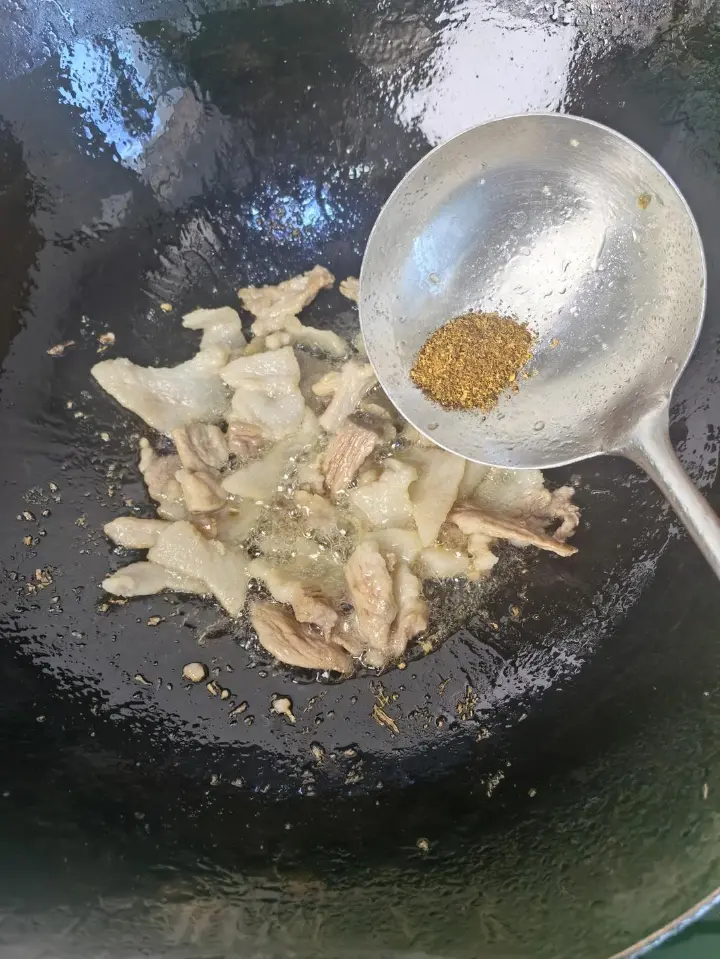 榛蘑炒白菜 第 10 步