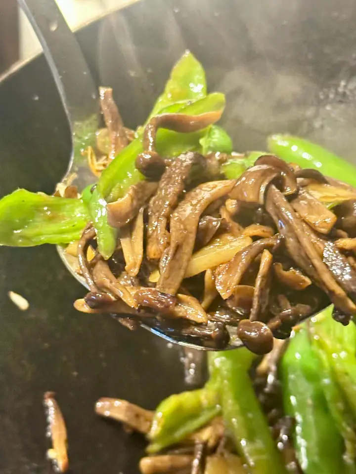 青椒炒鹿茸菌 第 5 步