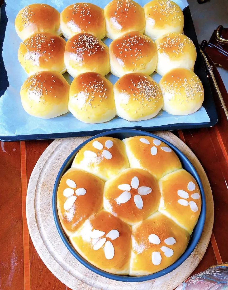 肉松沙拉酱餐包成品图