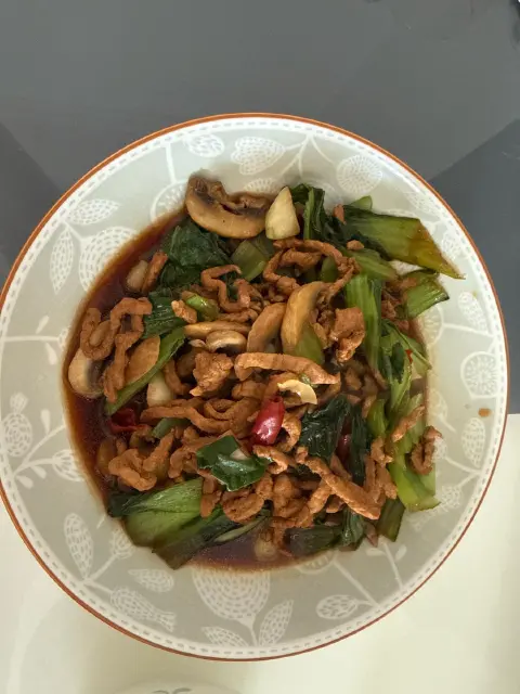 青菜口蘑肉丝
