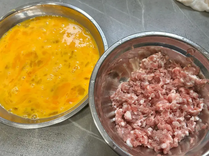 肉沫煎鸡蛋 第 1 步