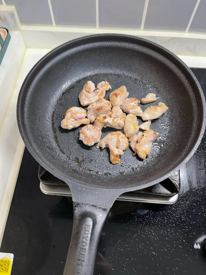黄油焖鸡腿肉 第 6 步