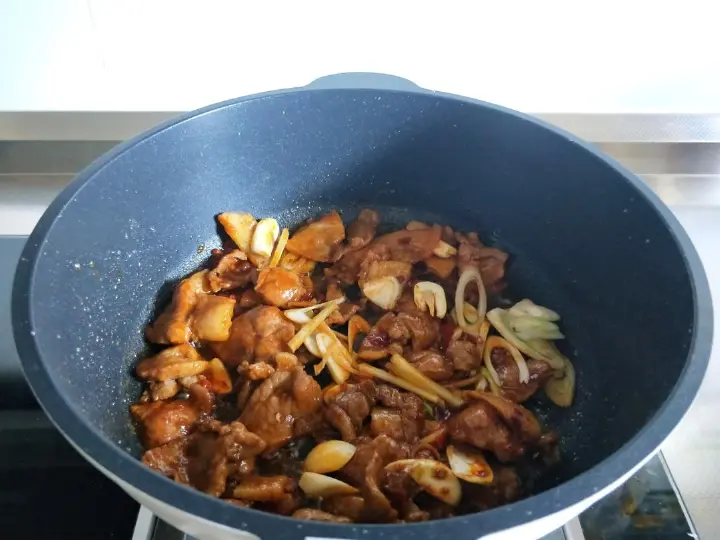 家常小炒肉 第 7 步