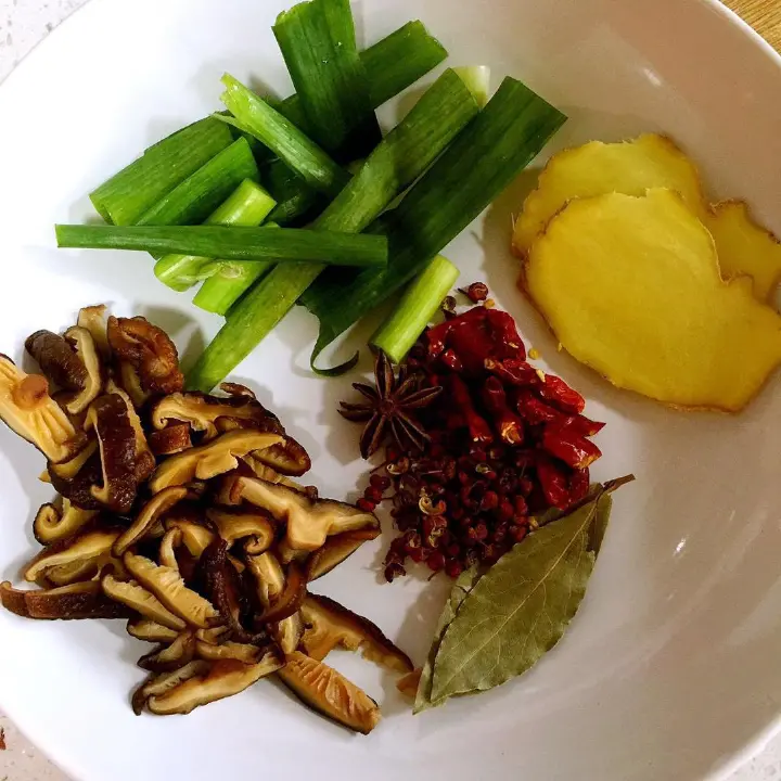 黄焖鸡米饭 第 2 步