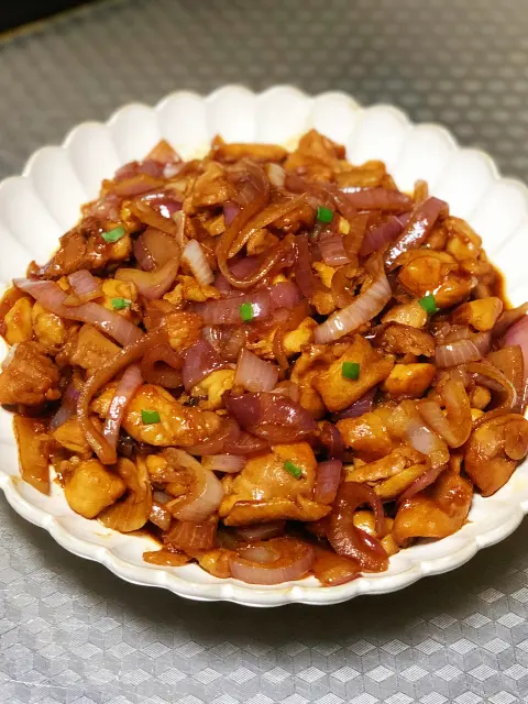 鸡丁炒洋葱