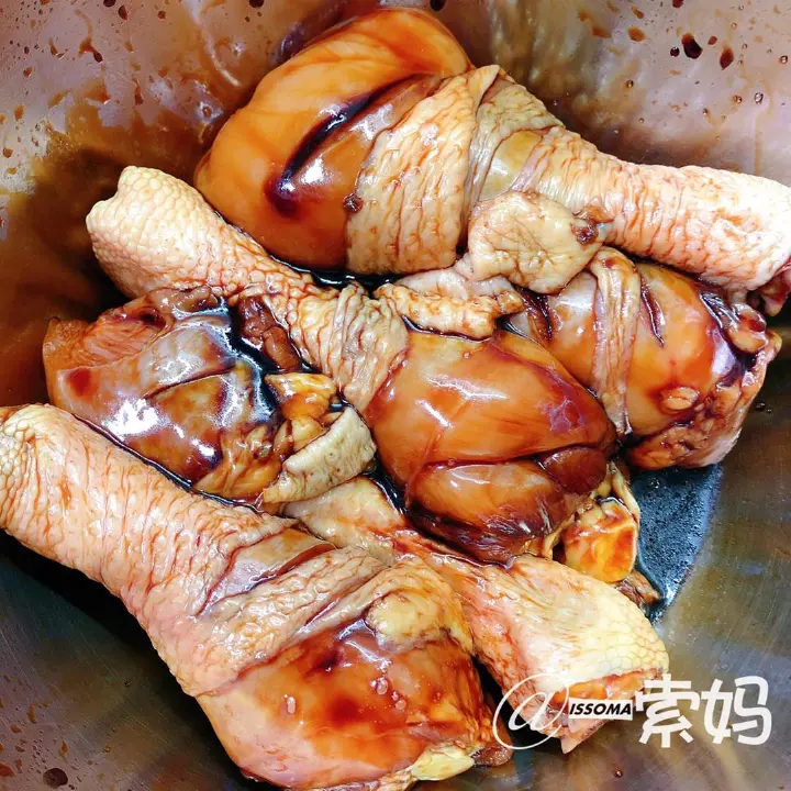 电饭锅焖鸡腿 第 2 步