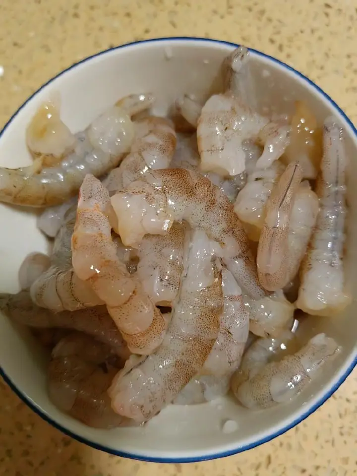 西兰花炒虾仁 第 4 步