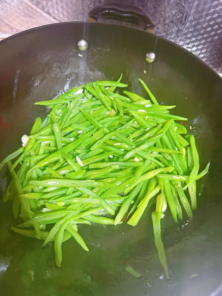 扁豆炒肉 第 4 步