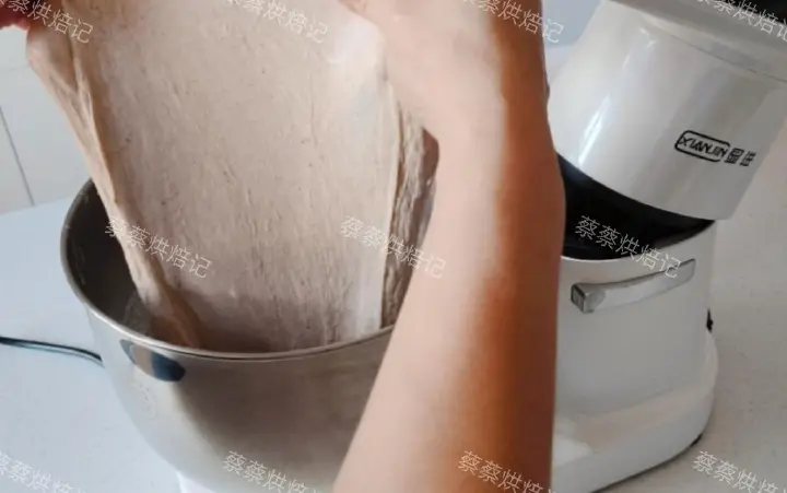 鸡枞菌香肠法棍面包条 第 5 步
