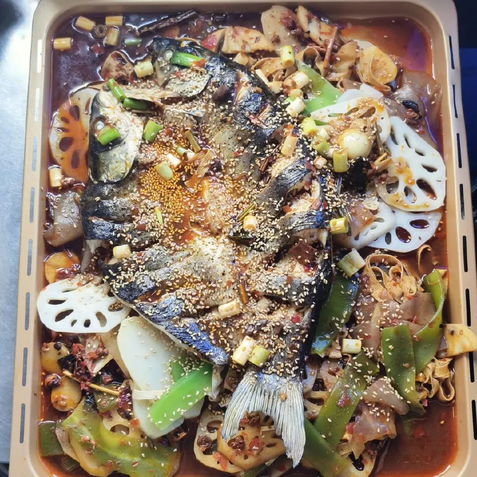 香辣烤鱼成品图