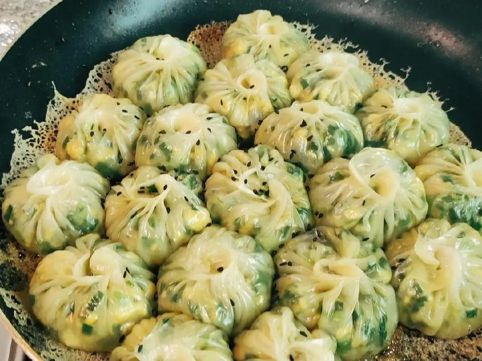 饺子皮版素馅生煎包成品图