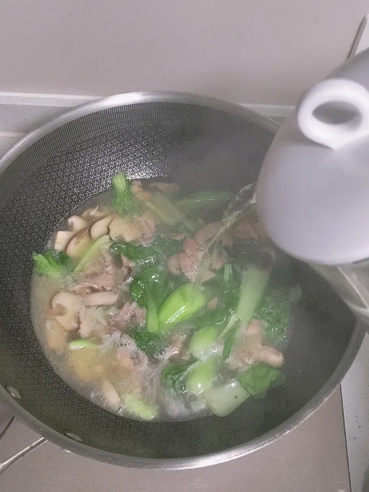 青菜肉丝年糕汤 第 3 步
