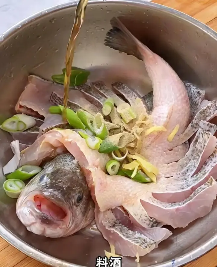 清蒸鲈鱼 第 3 步