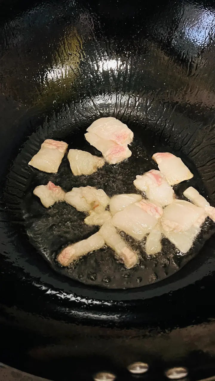 芹菜炒香干 第 2 步