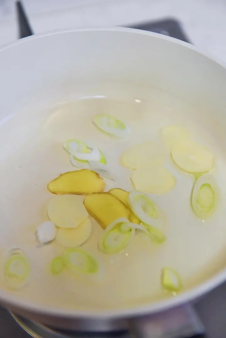 彩椒杏鲍菇炒鸡丁 第 8 步