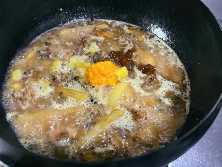 椒香啤酒土豆焖鸭 第 6 步
