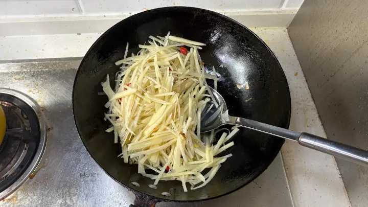 酸辣土豆丝 第 6 步