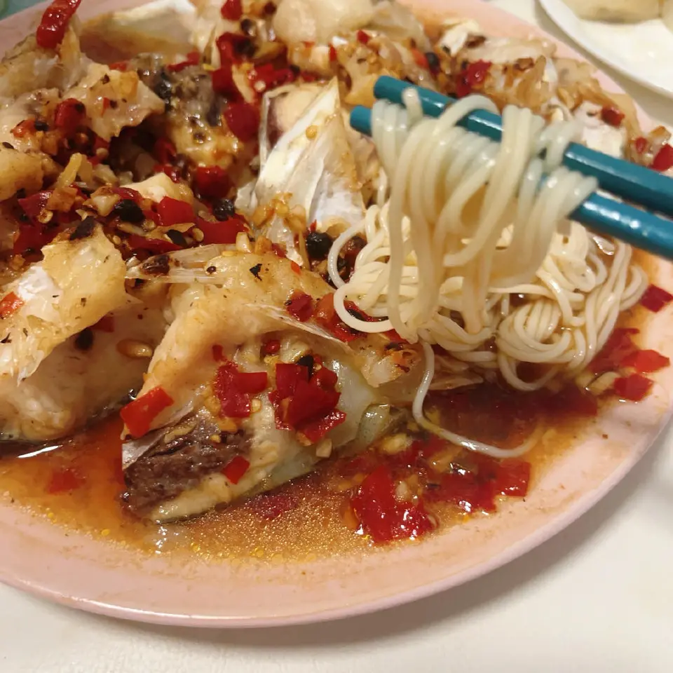 秘酱蒸鱼头成品图